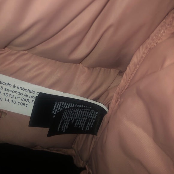 Selling due to wanting different colour. Unworn. RRP- $496. - Picture 5 of 5